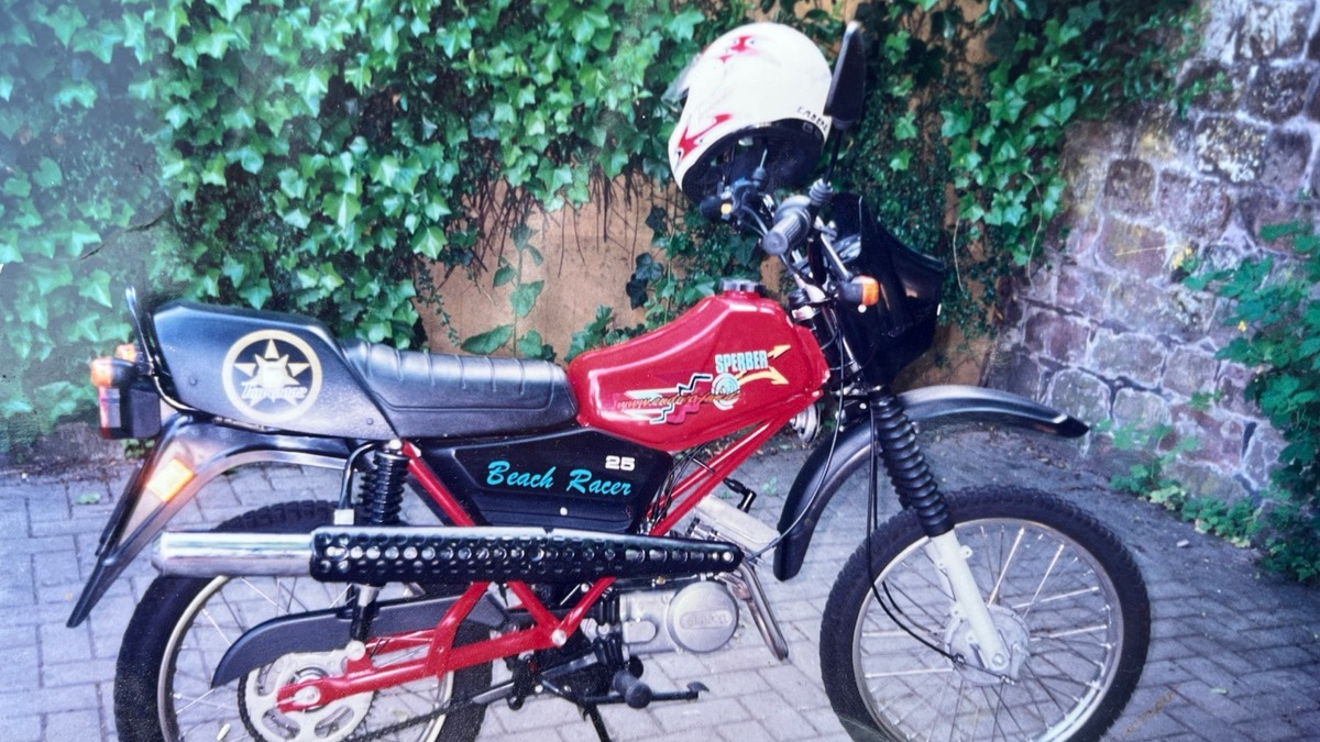 POL-PDKL: Rotes Moped aus Garage entwendet. - Foto: presseportal.de
