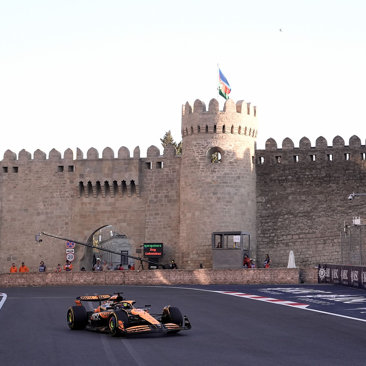 Kann Max Verstappen auch in Baku gewinnen? - Foto: Hasan Bratic/dpa