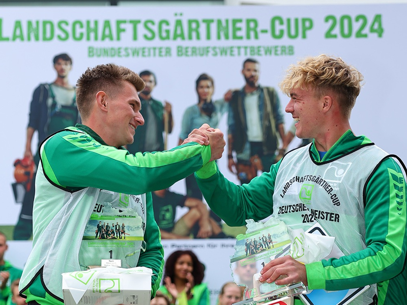 Deutsche Meister kommen aus Baden-Württemberg / Mika Lerch und Bastian Maichle gewinnen Landschaftsgärtner-Cup 2024 auf der Messe GaLaBau - Foto: presseportal.de