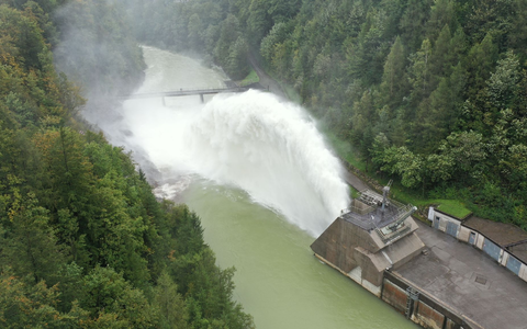 An Stauseen wurde vorsichtshalber schon Wasser abgelassen. - Foto: Team Fotokerschi.At/David Raus/APA/dpa An Stauseen wurde vorsichtshalber schon Wasser abgelassen. - Foto: Team Fotokerschi.At/David Raus/APA/dpa