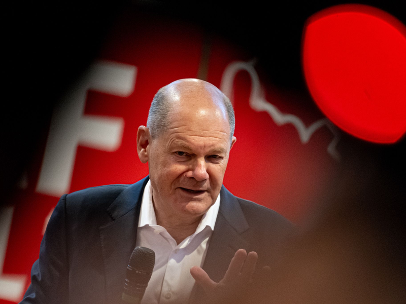 Kanzler Scholz betont, dass man sich bei den Grenzkontrollen an europäisches Recht halten werde. - Foto: Fabian Sommer/dpa