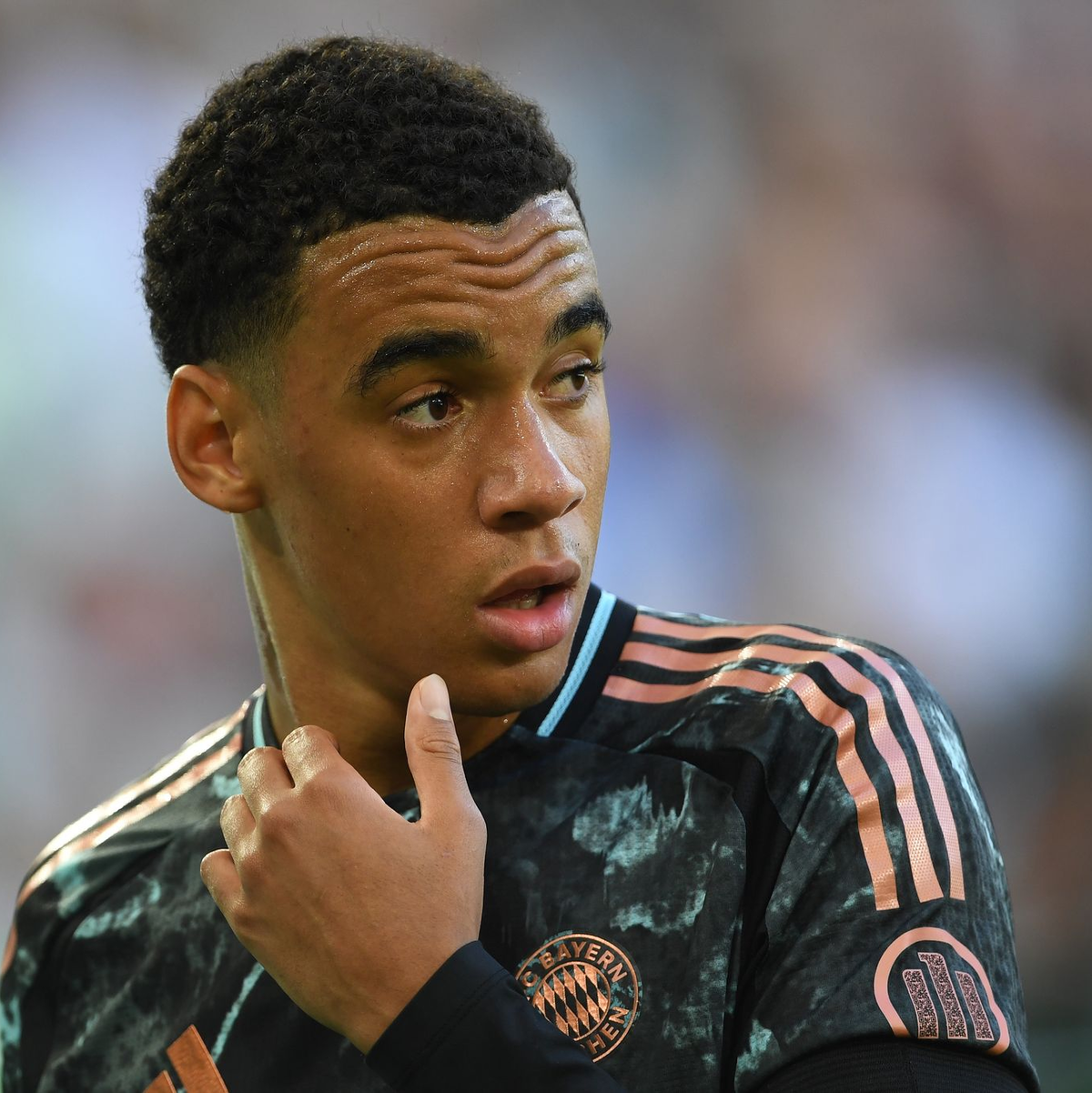 Münchens Jamal Musiala trifft nach 14 Sekunden. - Foto: Swen Pförtner/dpa