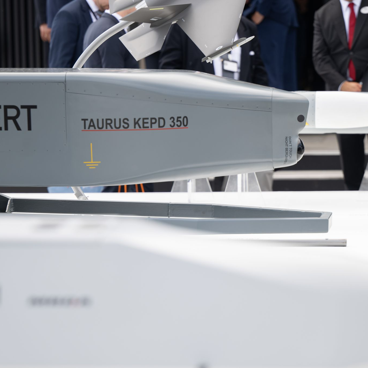 Es geht steil nach oben für den Radarhersteller Hensoldt. - Foto: Sebastian Christoph Gollnow/dpa