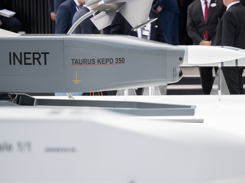 Es geht steil nach oben für den Radarhersteller Hensoldt. - Foto: Sebastian Christoph Gollnow/dpa