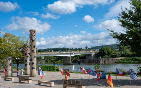 Viele wünschen sich, dass die Grenzkontrollen mehr im Hinterland gemacht werden. - Foto: Harald Tittel/dpa