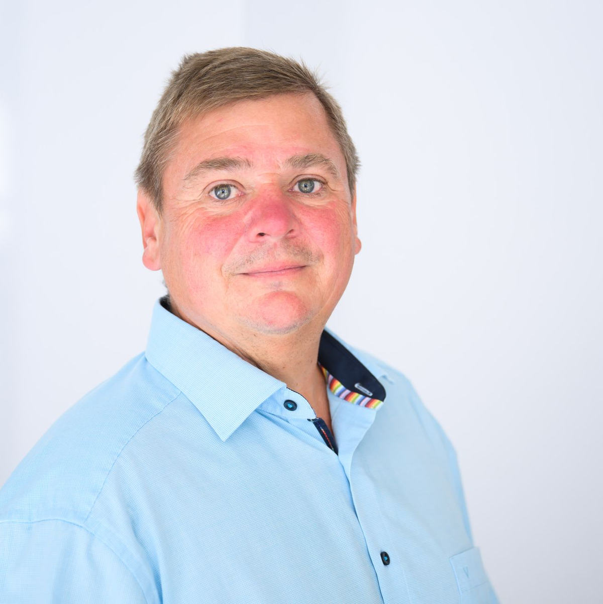 Das Zugpersonal ist am Limit, kritisiert EVG-Landeschef Rathsmann. (Archivbild) - Foto: Julian Stratenschulte/dpa