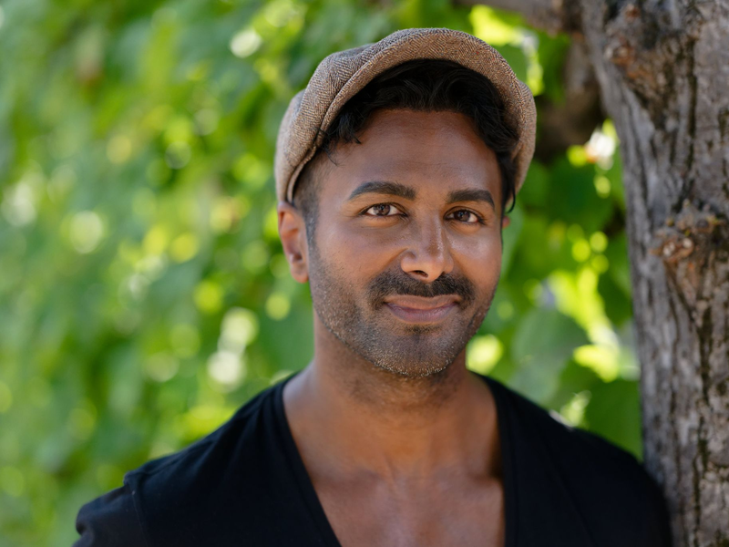 Mit seinen Shows füllt Lifecoach Biyon Kattilathu seit Jahren Hallen. - Foto: Henning Kaiser/dpa