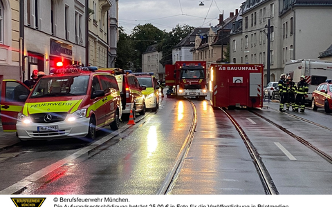 FW-M: Kran stürzt auf Wohnhäuser (Bogenhausen) - Foto: presseportal.de