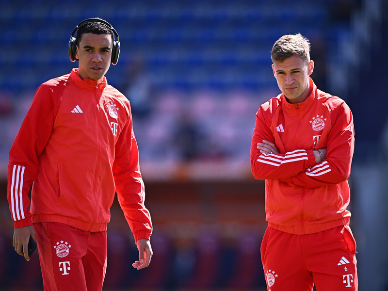 Joshua Kimmich (r) und Jamal Musiala sollen auch in der Zukunft die Gesichter des FC Bayern sein. - Foto: Tom Weller/dpa