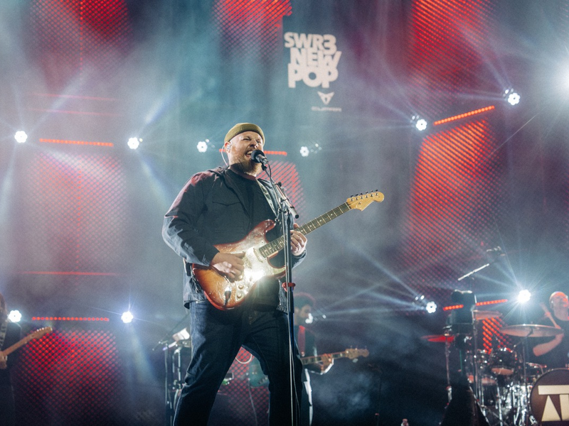 Mehr als 40.000 begeisterte Musikfans feiern das SWR3 New Pop Festival - Foto: presseportal.de