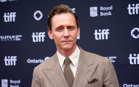 «The Life of Chuck» mit Tom Hiddleston in der Hauptrolle gewann das Publikum für sich. - Foto: Chris Pizzello/Invision/AP/dpa