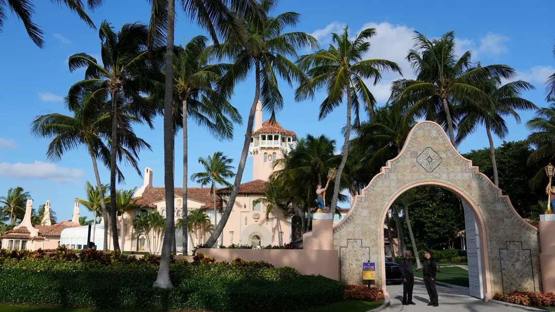 Trump ist nach dem mutmaßlich versuchtem Anschlag in sein Anwesen Mar-a-Lago zurückgekehrt. (Archivbild) - Bild: Rebecca Blackwell/AP