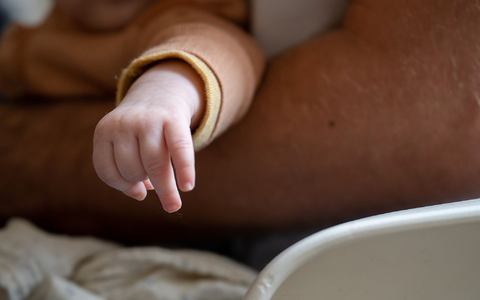 Die Familienstartzeit würde vor allem Männern zugute kommen. - Foto: Sebastian Gollnow/dpa