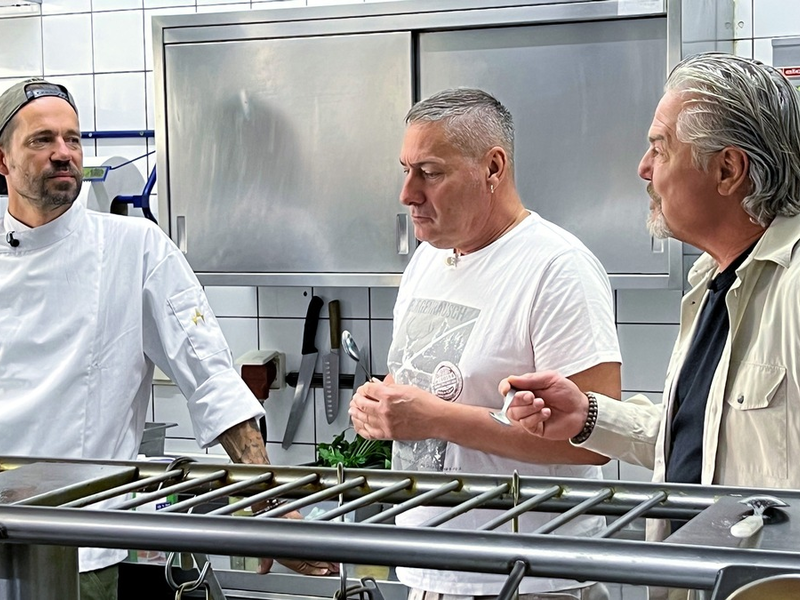 Die Kochprofis - Comeback am Herd/ Einsatz der Kochprofis Andi Schweiger und Frank Oehler in München - Foto: presseportal.de