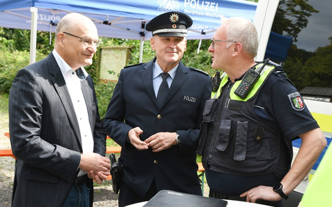 POL-ST: Lienen, Bilanz: Motorradkontrollen an der Holperdorper Straße - Foto: presseportal.de