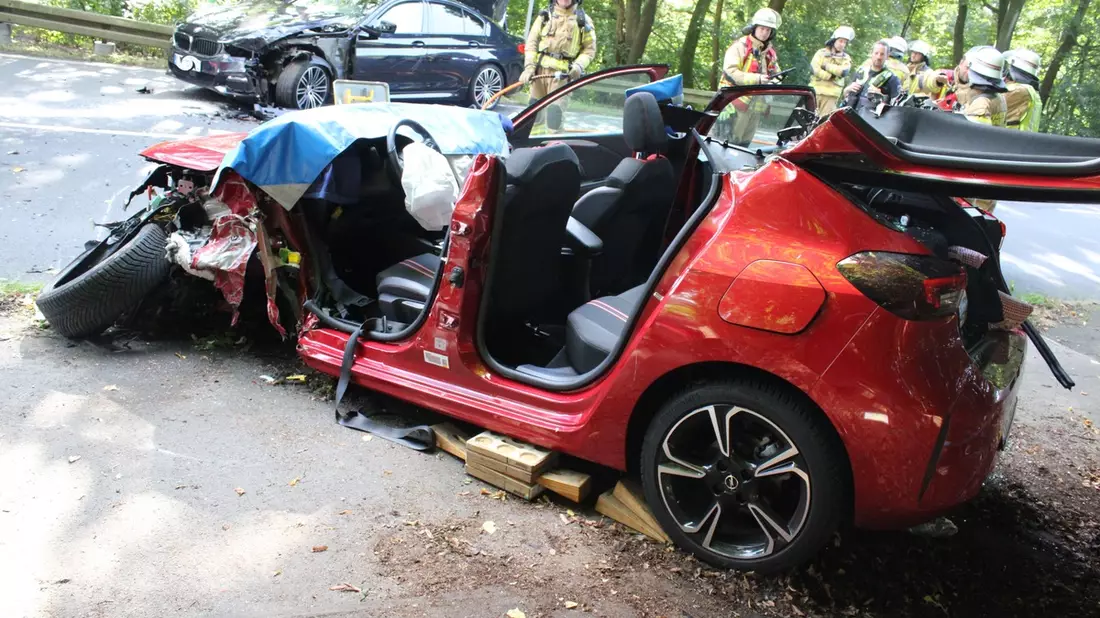 POL-RBK: Odenthal - 4 Verletzte bei Frontalzusammenstoß - Bild: presseportal.de