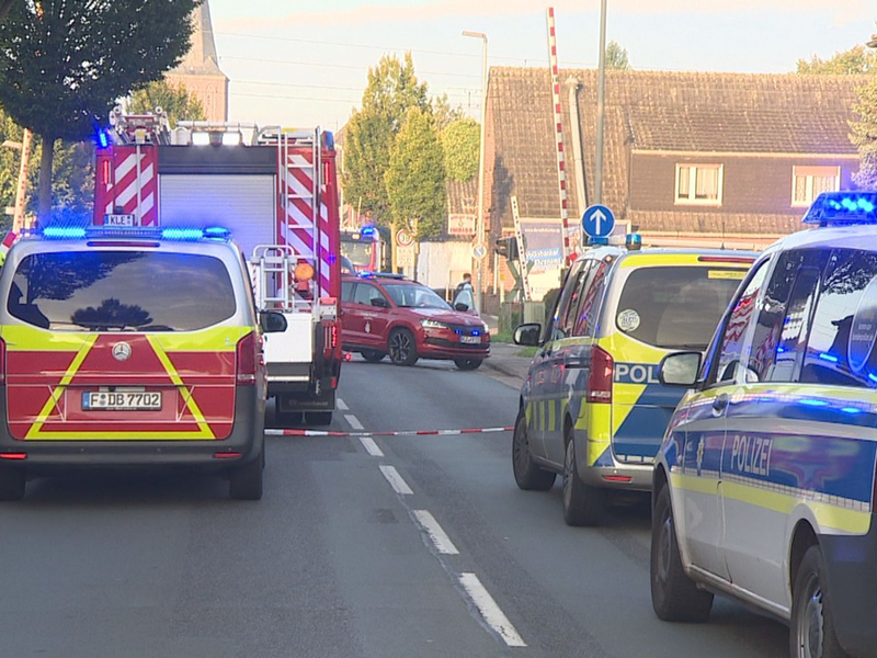 14-Jährige von Zug erfasst und getötet - Foto: Guido Schulmann/TV-Niederrhein.de/dpa