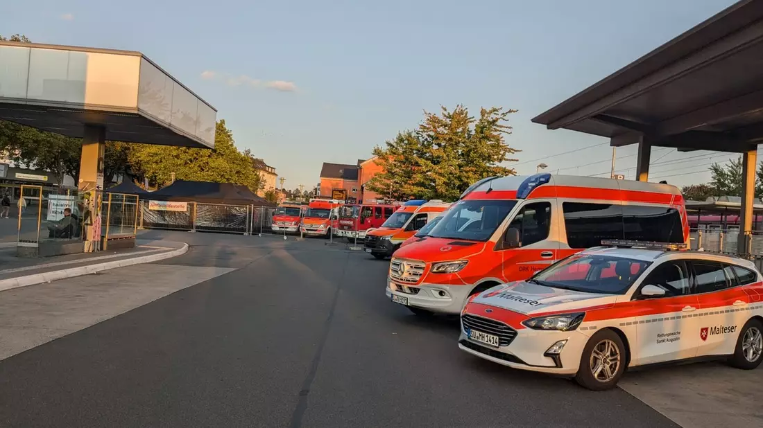 FW Hennef: Stadtfest in Hennef: Feuerwehr einsatzbereit rund um die Uhr - Bild: presseportal.de