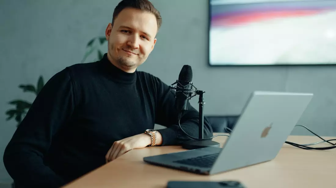 Mit der eigenen Stimme zur finanziellen Freiheit: Wie die Ausbildung mit Patrick Khatrao und der Golden Voice Academy abläuft - Bild: presseportal.de