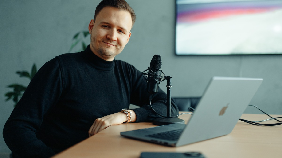 Mit der eigenen Stimme zur finanziellen Freiheit: Wie die Ausbildung mit Patrick Khatrao und der Golden Voice Academy abläuft - Foto: presseportal.de