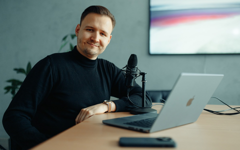 Mit der eigenen Stimme zur finanziellen Freiheit: Wie die Ausbildung mit Patrick Khatrao und der Golden Voice Academy abläuft - Foto: presseportal.de Mit der eigenen Stimme zur finanziellen Freiheit: Wie die Ausbildung mit Patrick Khatrao und der Golden Voice Academy abläuft - Foto: presseportal.de