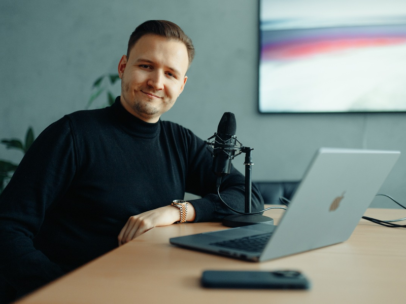 Mit der eigenen Stimme zur finanziellen Freiheit: Wie die Ausbildung mit Patrick Khatrao und der Golden Voice Academy abläuft - Foto: presseportal.de
