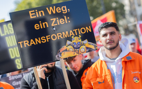 Die Bundesregierung sollte mit weiteren Maßnahmen die Stahlindustrie unterstützen, finden die Stahlbundesländer und die IG Metall. - Foto: Rolf Vennenbernd/dpa