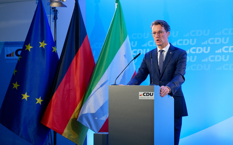 NRW-Ministerpräsident Hendrik Wüst (CDU) unterstützt Friedrich Merz als Kanzlerkandidaten der Union.  - Foto: Henning Kaiser/dpa