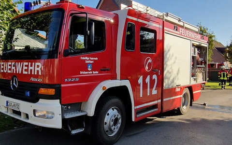 FFW Schiffdorf: Schneller Einsatz der Feuerwehr kann Großbrand verhindern - Foto: presseportal.de