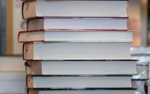 Sechs Autorinnen und Autoren können auf den Deutschen Buchpreis hoffen. - Foto: Boris Roessler/dpa