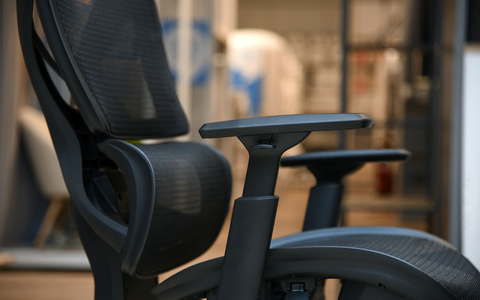 TÜV SÜD-Tipps zu ergonomischen Büromöbeln - Foto: presseportal.de