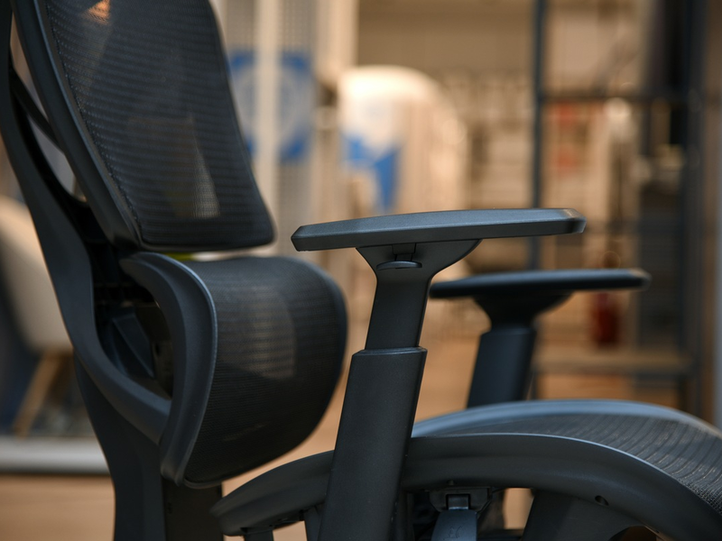 TÜV SÜD-Tipps zu ergonomischen Büromöbeln - Foto: presseportal.de