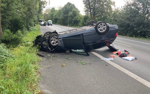 POL-BO: Verkehrsunfall - Fahzeug überschlägt sich - Foto: presseportal.de
