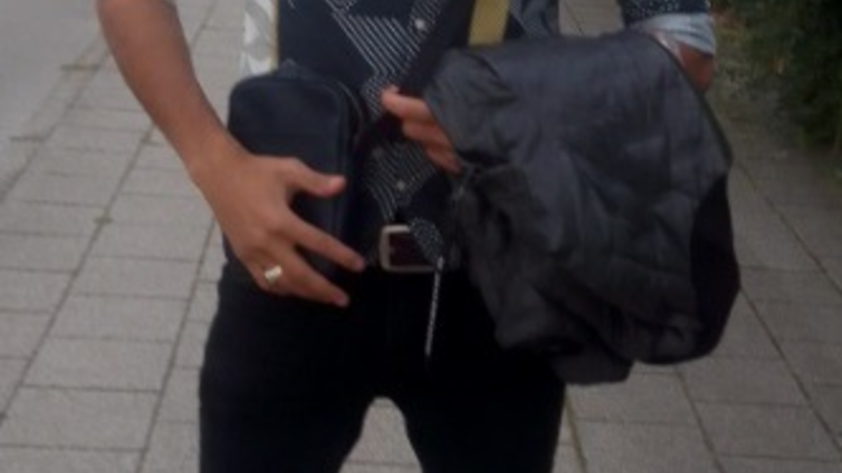 POL-HH: 240917-1.Öffentlichkeitsfahndung mit Lichtbildern nach tödlichem Balkonsturz in Hamburg-Eilbek - Foto: presseportal.de