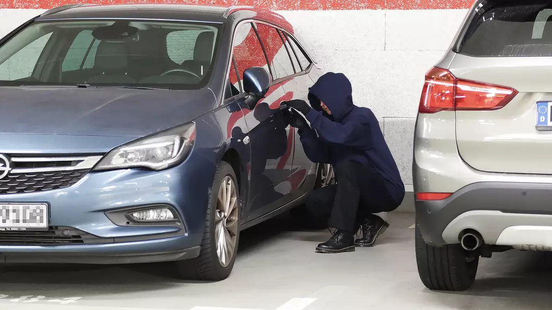 Keyless-Fahrzeuge sind häufig schlecht vor Diebstahl geschützt / ADAC hat rund 700 Fahrzeuge untersucht / Nur knapp zehn Prozent überzeugten im Autotest / Alarmanlagen können Schutz erhöhen - Bild: presseportal.de