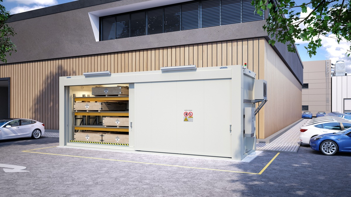Große Akkus - größter Schutz: DENIOS stellt neues Lagersystem vor - Foto: presseportal.de