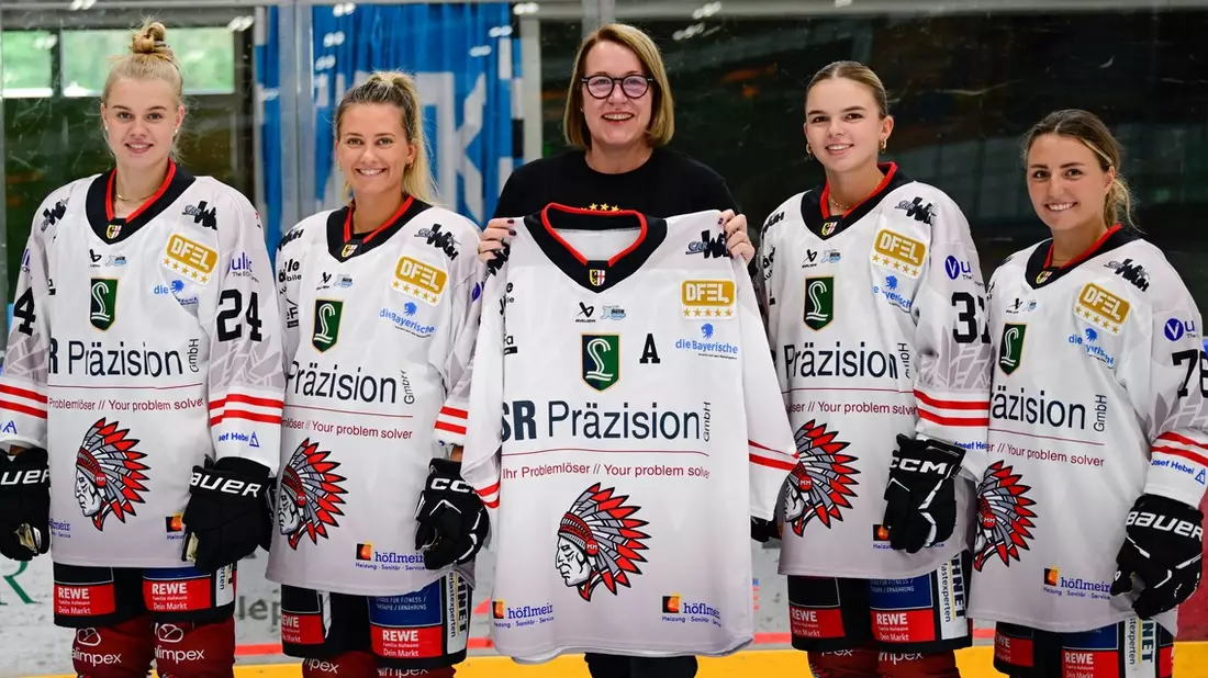 Gemeinsam aufs Eis: die Bayerische wird Premium-Partner der Eishockey-Frauenmannschaft des ECDC Memmingen - Bild: presseportal.de