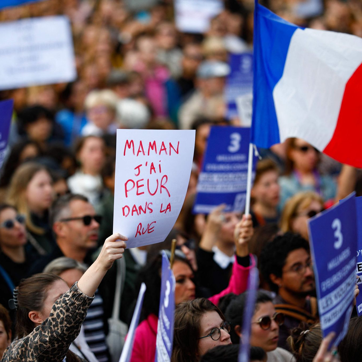 Tausende Menschen haben in Frankreich gegen sexuelle Gewalt gegen Frauen demonstriert. - Foto: Ian Langsdon/AFP/dpa
