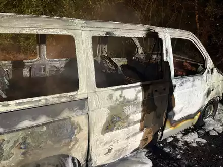 POL-DU: Rumeln-Kaldenhausen: Transporter in Brand gesetzt - Zeugen gesucht - Foto: presseportal.de