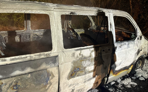 POL-DU: Rumeln-Kaldenhausen: Transporter in Brand gesetzt - Zeugen gesucht - Foto: presseportal.de