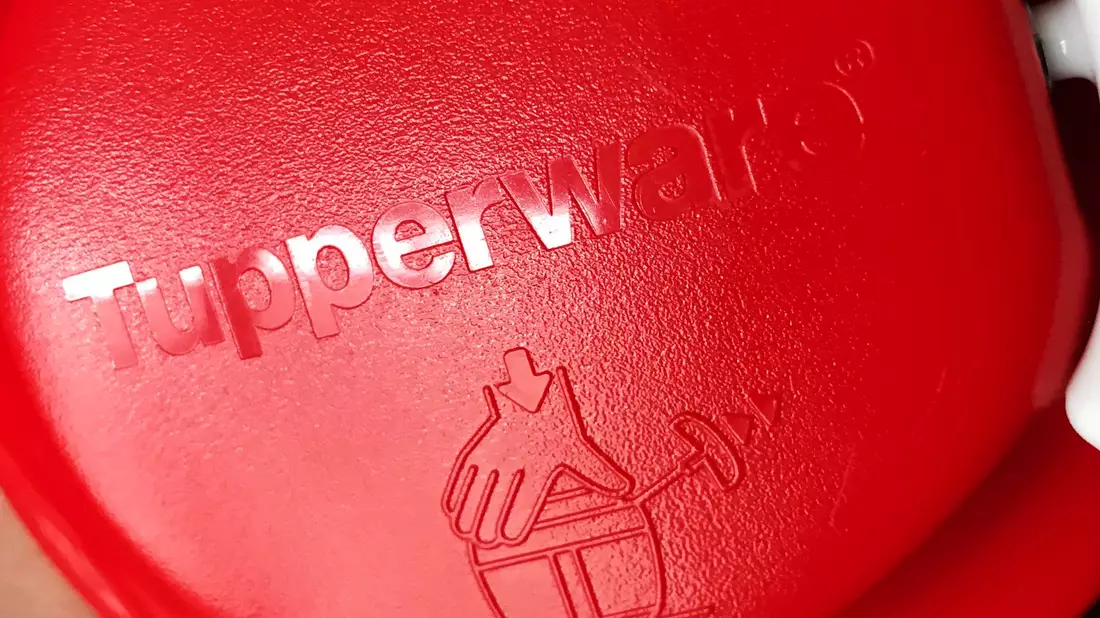 Tupperware ist pleite. - Bild: Boris Roessler/dpa