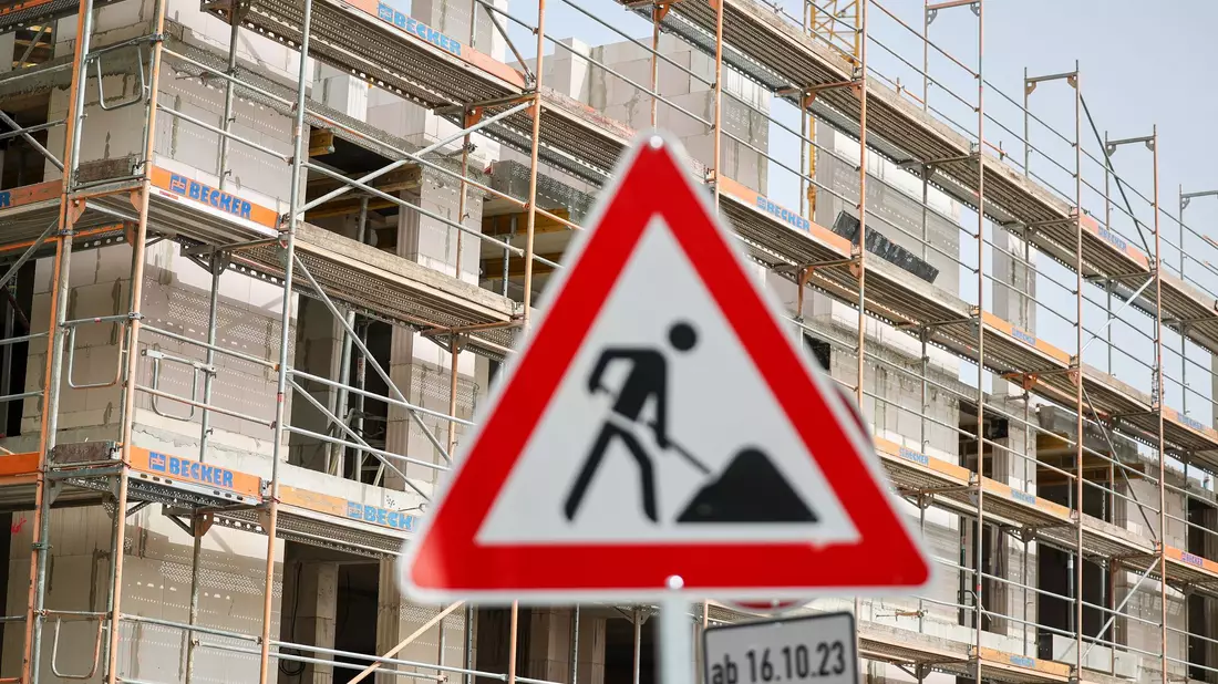 Bundesbauministerin Klara Geywitz will mehr seriellen Wohnungsbau. (Archivbild) - Bild: Jan Woitas/dpa