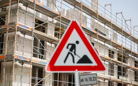 In Deutschland sind auch im Juli deutlich weniger neue Wohnungen genehmigt worden als im Vorjahresmonat. - Foto: Jan Woitas/dpa In Deutschland sind auch im Juli deutlich weniger neue Wohnungen genehmigt worden als im Vorjahresmonat. - Foto: Jan Woitas/dpa