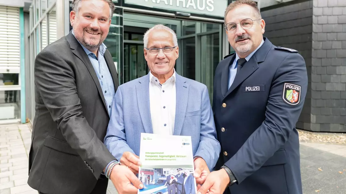 POL-ME: Neue Ordnungspartnerschaft: Transparenz. Gegenseitigkeit. Vertrauen. - Langenfeld - 2409061 - Bild: presseportal.de