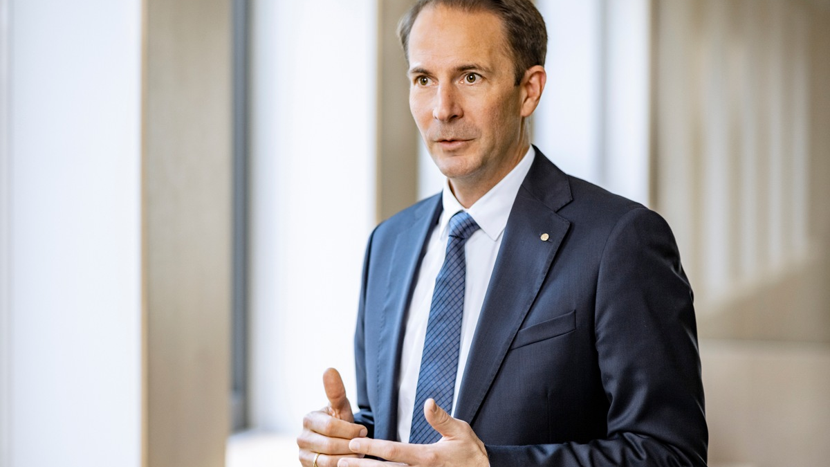 Marcus Aßmuth zum anhaltenden Boom dualer Studiengänge / Wie Unternehmen bei Nachwuchskräften punkten können - Foto: presseportal.de