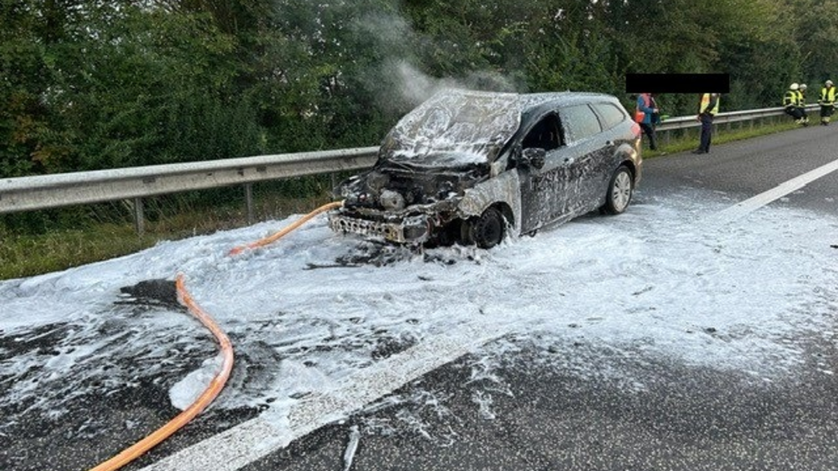POL-VDKO: Abschlussmeldung zu PKW Brand auf der A48 - Foto: presseportal.de