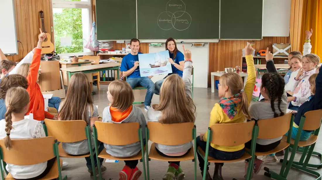 Mehr bewegen. Besser essen: Grundschüler:innen starten mit Projekttagen der EDEKA Stiftung ins neue Schuljahr - Bild: presseportal.de