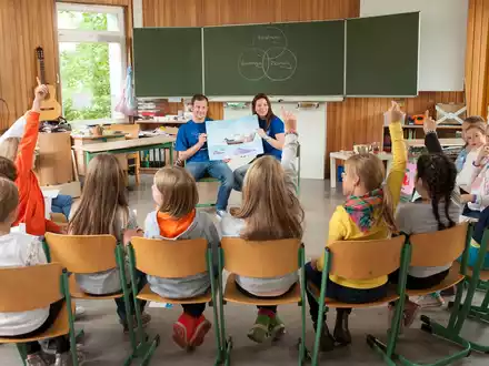 Mehr bewegen. Besser essen: Grundschüler:innen starten mit Projekttagen der EDEKA Stiftung ins neue Schuljahr - Foto: presseportal.de