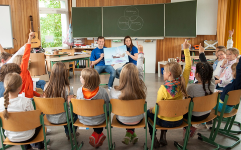 Mehr bewegen. Besser essen: Grundschüler:innen starten mit Projekttagen der EDEKA Stiftung ins neue Schuljahr - Foto: presseportal.de