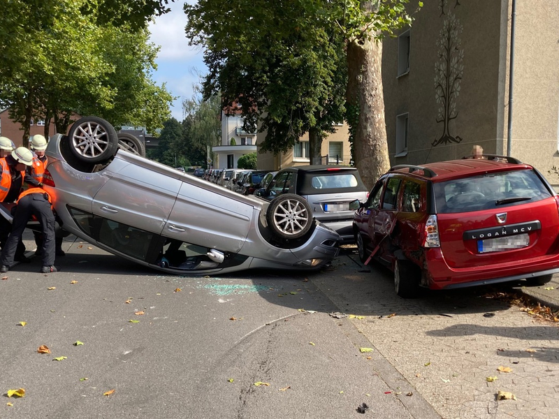 POL-ME: Hoher Sachschaden nach Verkehrsunfall - Erkrath - 2409060 - Foto: presseportal.de